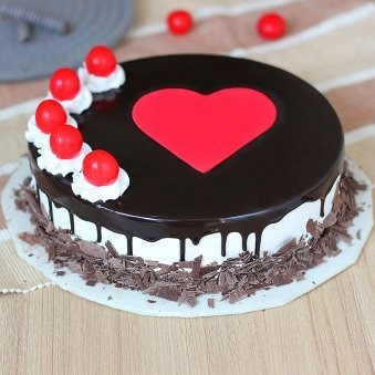 Artistic Black Forest Cake : First Crush Store