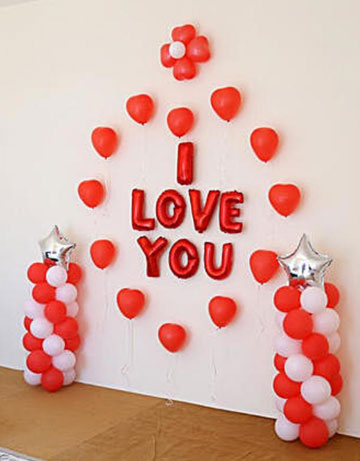 I Love You Balloon Decor