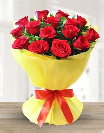 Bunch of Pretty 15 Red Roses